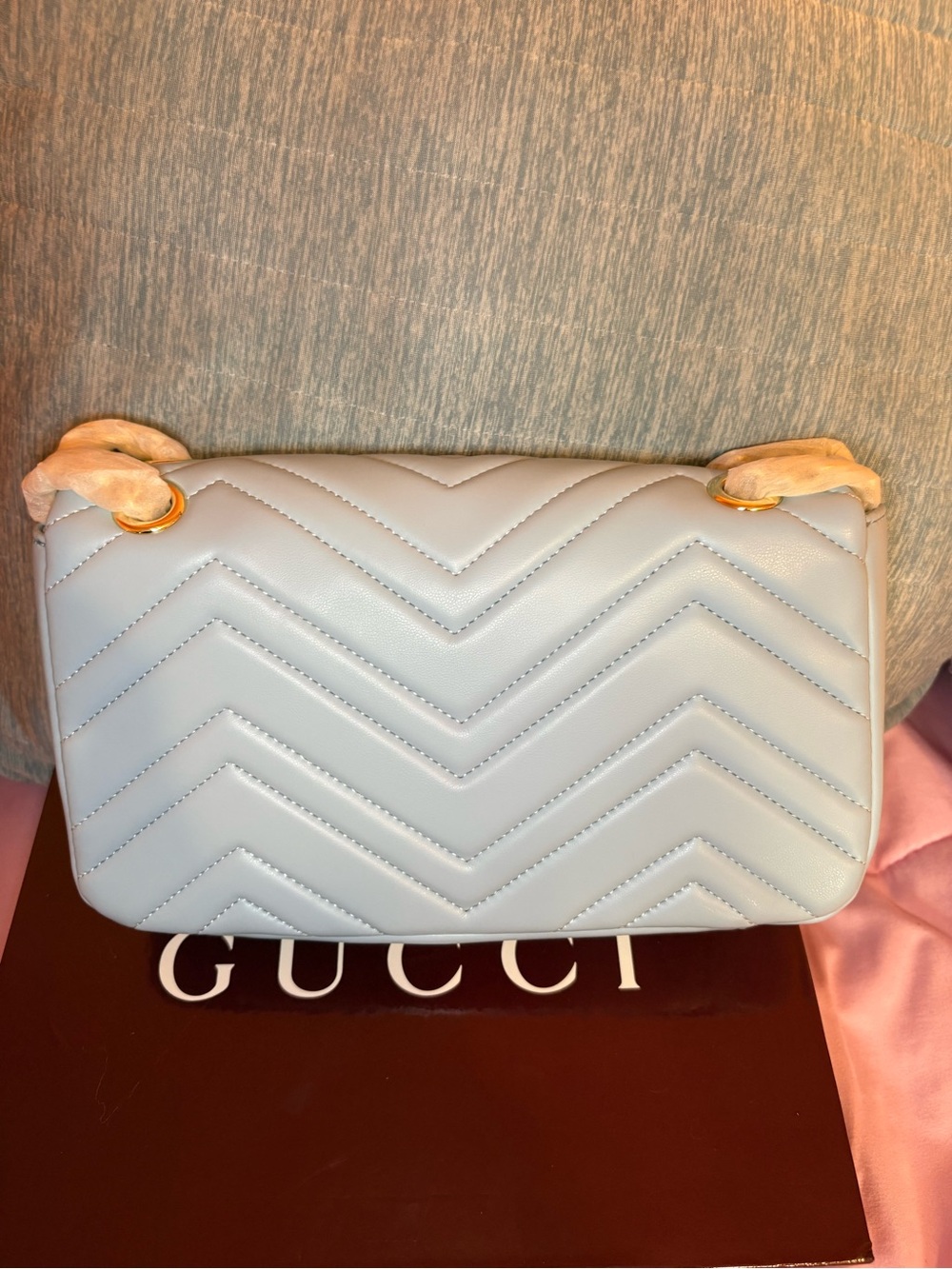 Blue quilted soft shoulder bag - Picture 2 of 7